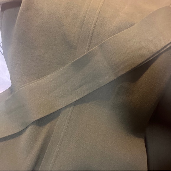 Scanlan Theodore Crepe knit set hunter green small. - Picture 5 of 7